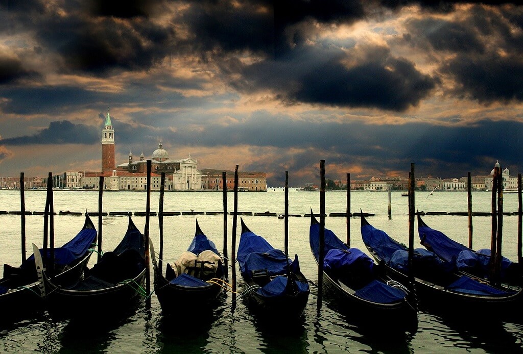 Гондолы в Венеции